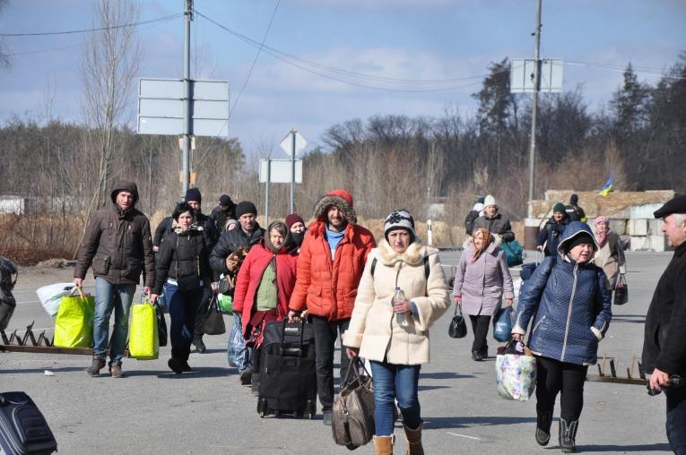 Un groupe de personnes fuyant Irpin arrivent à Kiev. Ukraine. 2022.
© Jean-Pierre Amigo/MSF